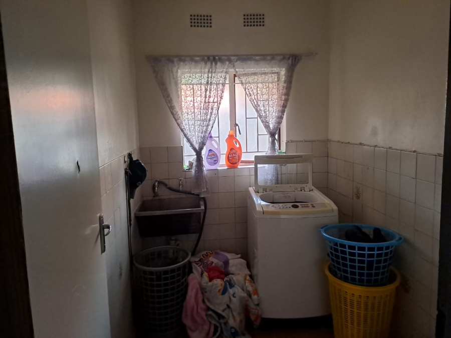 4 Bedroom Property for Sale in Oos Einde North West